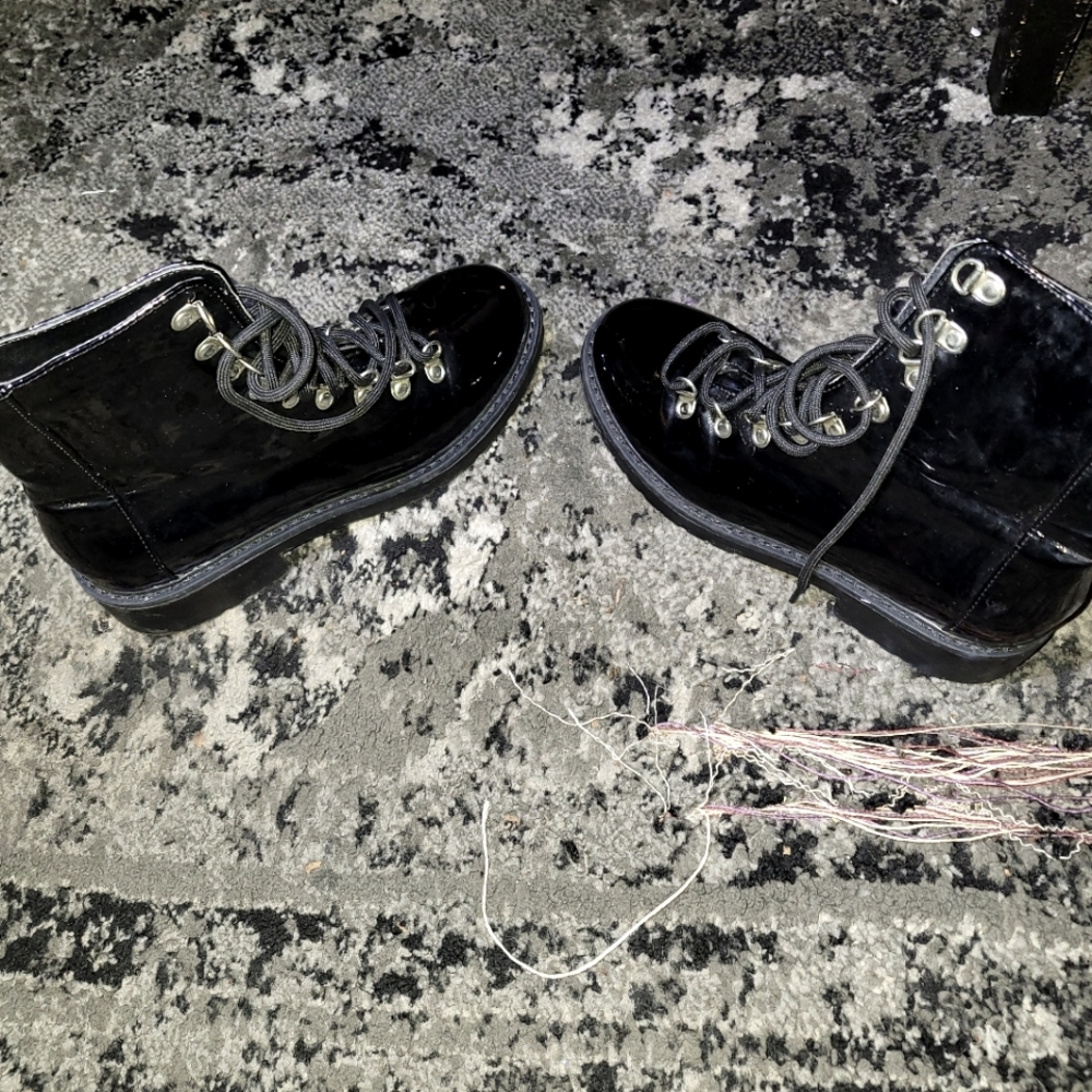 Forever21 boots size 7.5